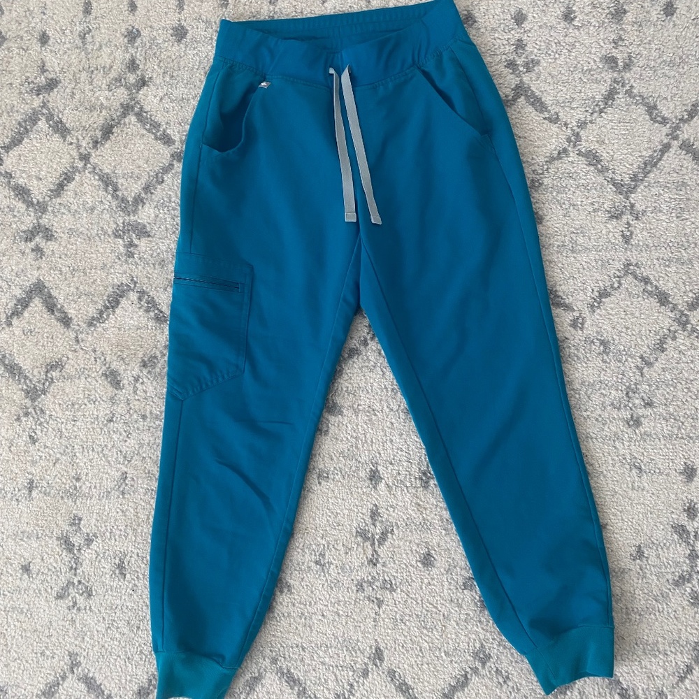 Figs Pacific Blue Scrubs